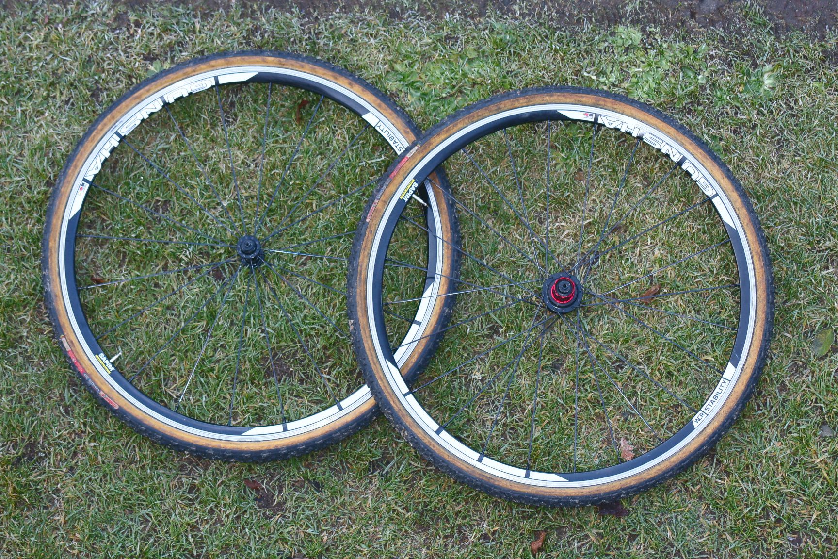 WCR Alloy Stability Tubular incl. Challenge Limus Reifen.