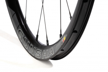 Gunsha Laufradsatz TERRA FLOW  622x21 ab 1358 Gr. klassisches Profil